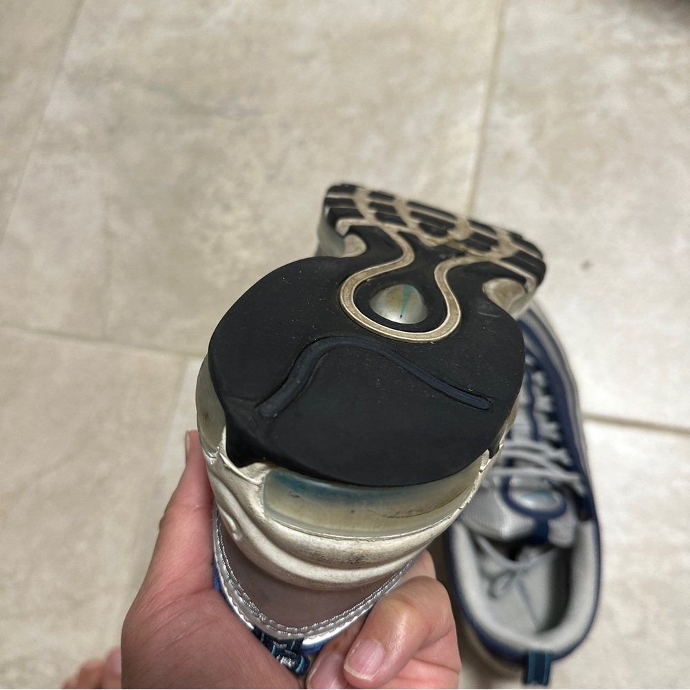 Nike Men's Air Max 97 Shoes, Metallic‎ Silver/Chlorine Blue size 10 used - Picture 3 of 8